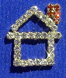 #41WS Pin Jewelry - Small Crystal House with Red Chimney